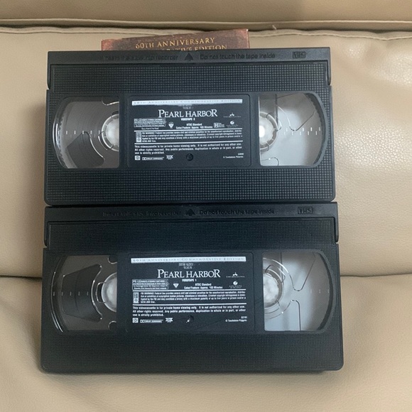Pearl Harbor Double VHS Video Cassette 60th Anniversary Commemorative Edition - Picture 4 of 4